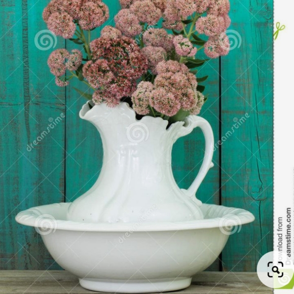 Small Pitcher and Bowl - Picture 3 of 3